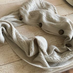 Sweater infinity scarf